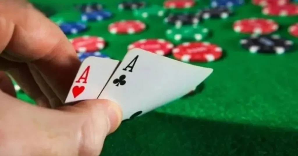 Xì Dách Có Nên Mua Bảo Hiểm Không? Phân Tích Lợi – Hại Từ Góc Nhìn Toán Học 4 Xì Dách Có Nên Mua Bảo Hiểm Không